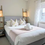 Ferienhaus The Mews With Free Parking York
