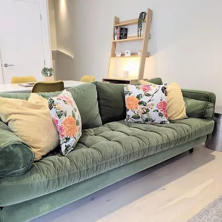 The Mews With Free Parking York