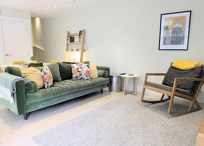 The Mews With Free Parking * York