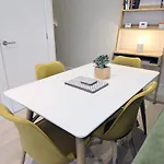 The Mews With Free Parking *