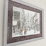 Nyaraló The Mews With Free Parking