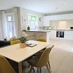 The Mews With Free Parking York