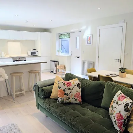 The Mews With Free Parking * York
