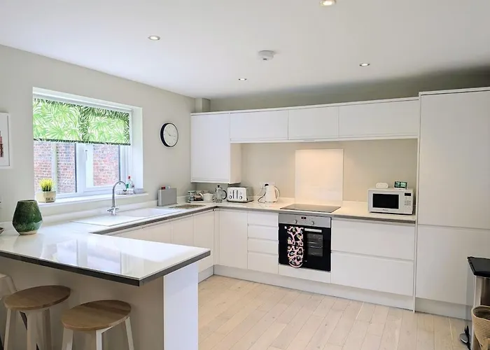 The Mews With Free Parking *